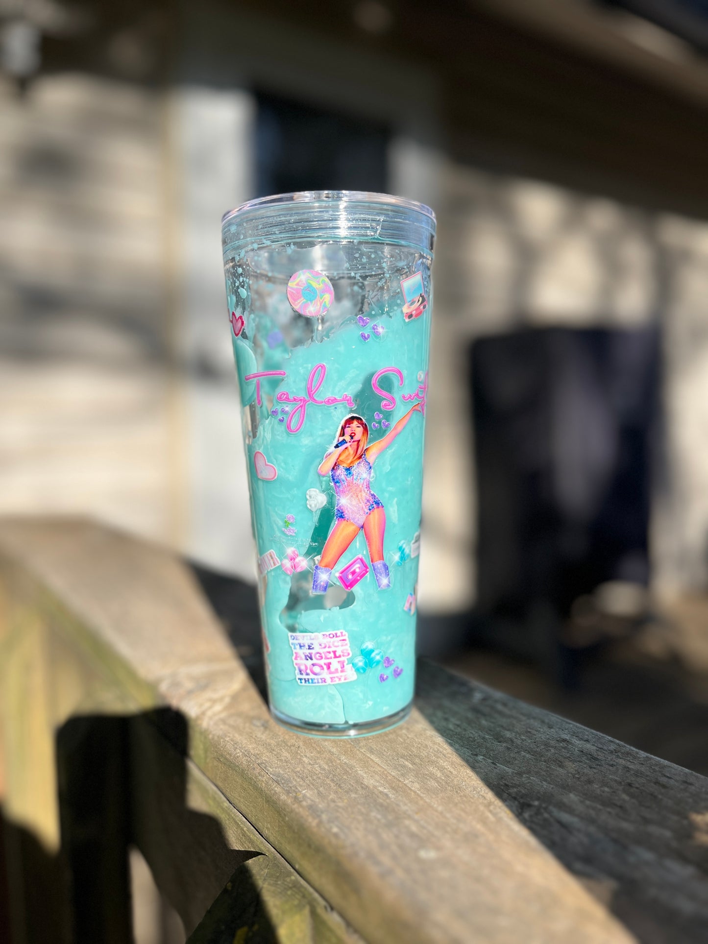 Swift Lava Snow Globe Tumbler, 24 oz tumbler