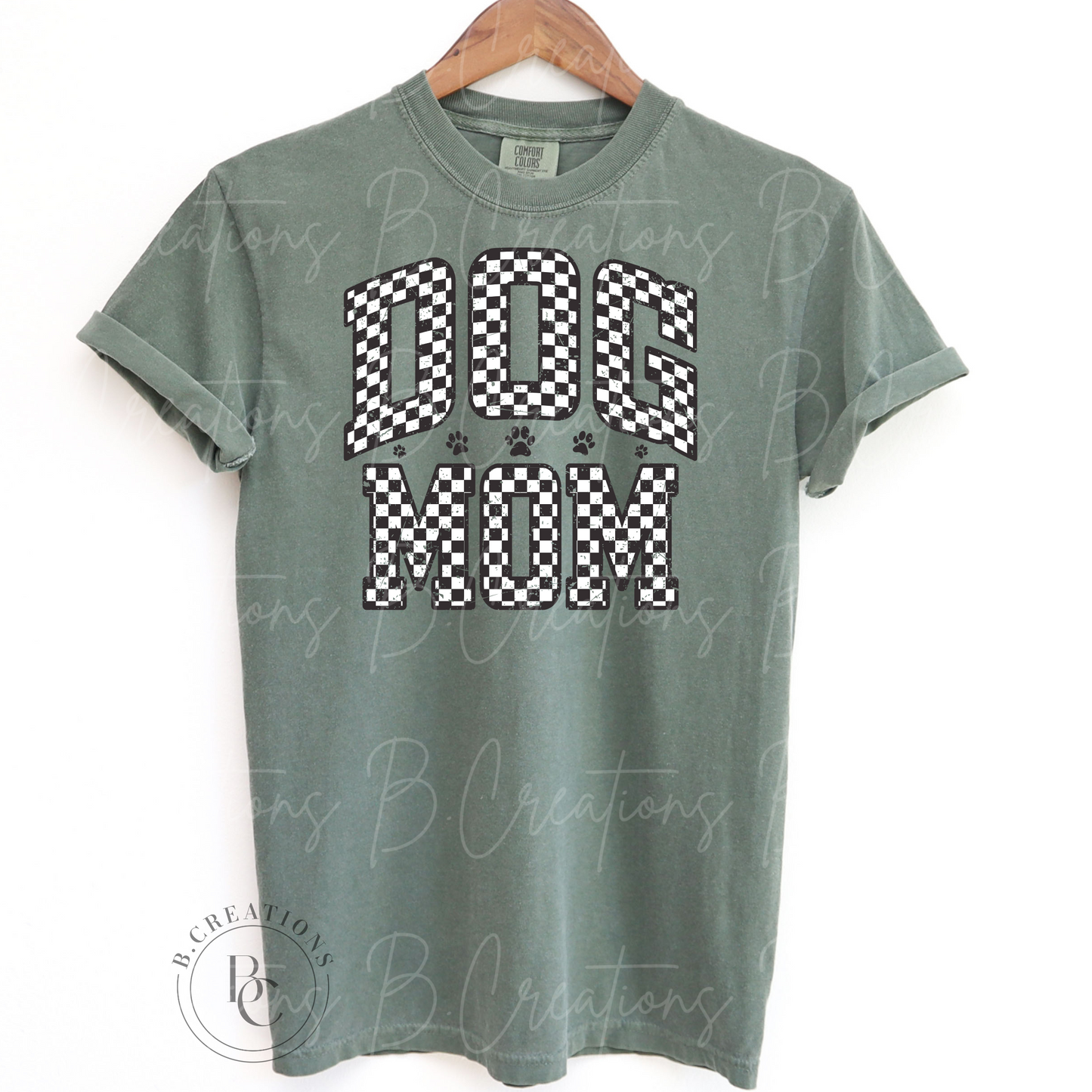 Dog Mom Checkered t-shirt